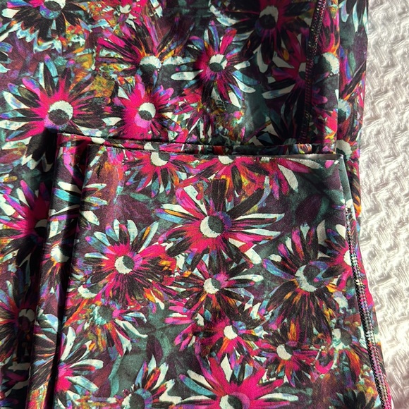 Lu Lu lemon pants - Picture 2 of 6